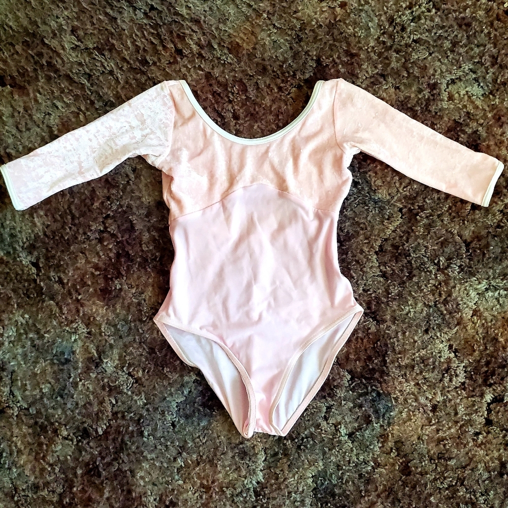Yumiko Leotard